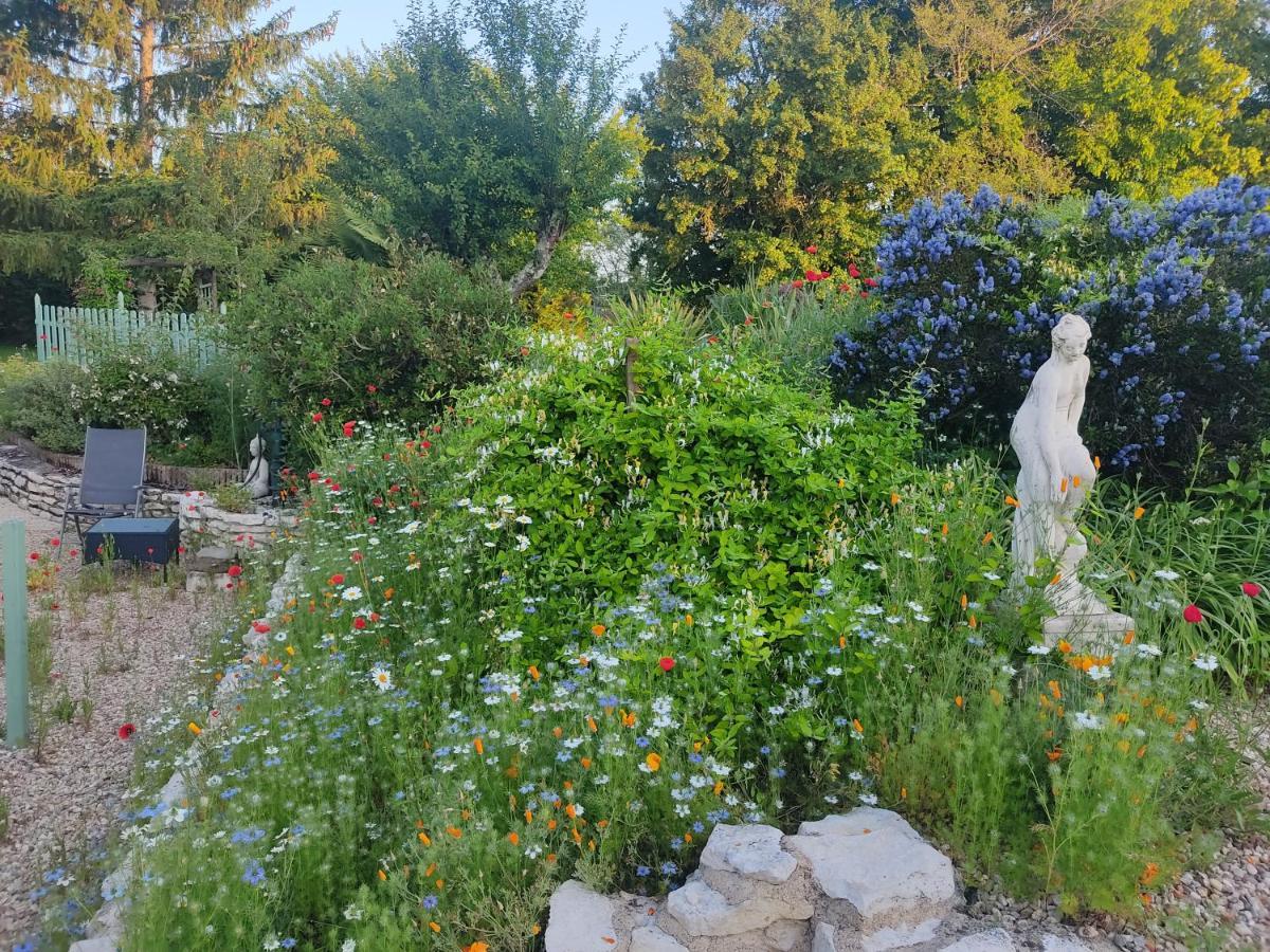 Saint-Martin-L'ars Chez Pique-Fesse Chambre D'Hote المظهر الخارجي الصورة